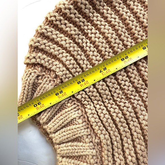 Free People Balloon-Arm Nude Sweater Women Sz Large Heavyweight  chunky rib knit - Picture 10 of 10